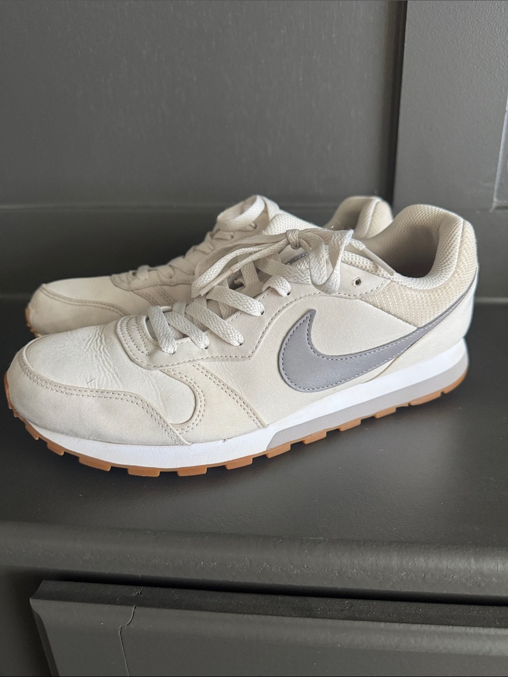 Nike MD Runner Sneakers size 9.5